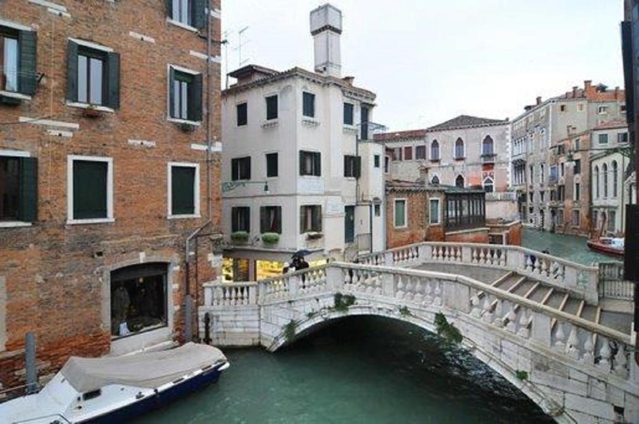 Ca' Dei Nomboli Canal View Венеция Экстерьер фото